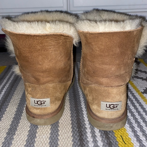 Bailey Bow Tan Ugg Boots - Picture 2 of 3